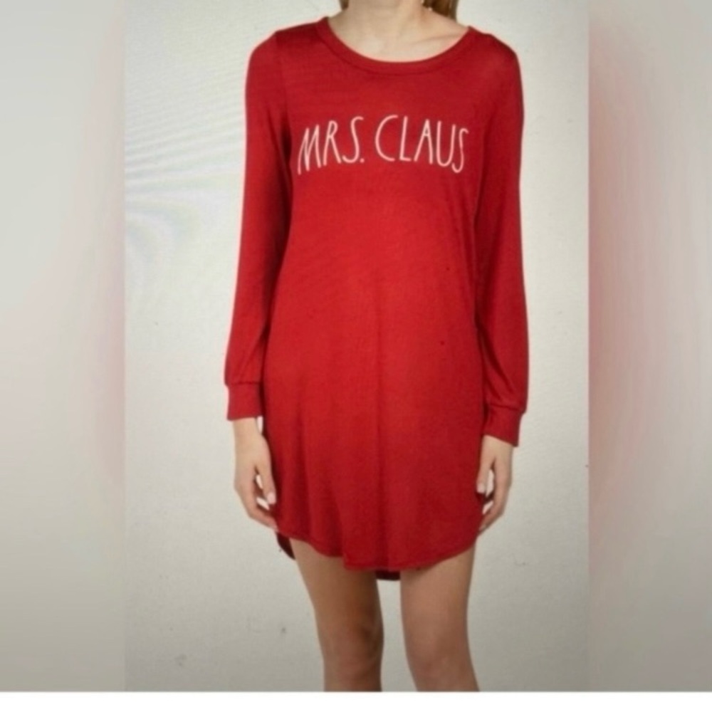 NWT Rae Dunn Ms. Clause Pajamas